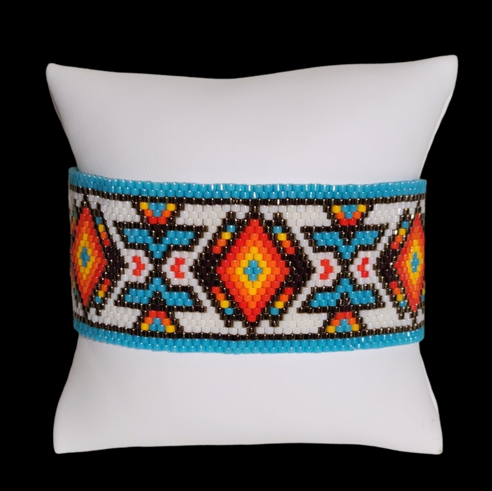 Southwest style beaded bracelet - handmade by me